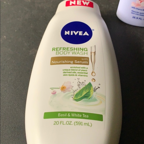 Nivea bundle! - Picture 2 of 3